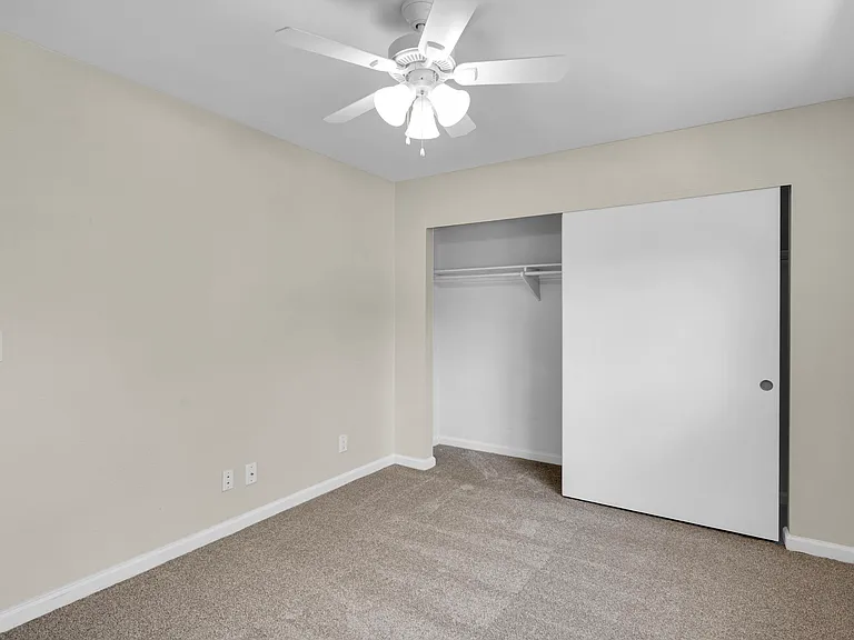 853 Hale Ct — Photo 17