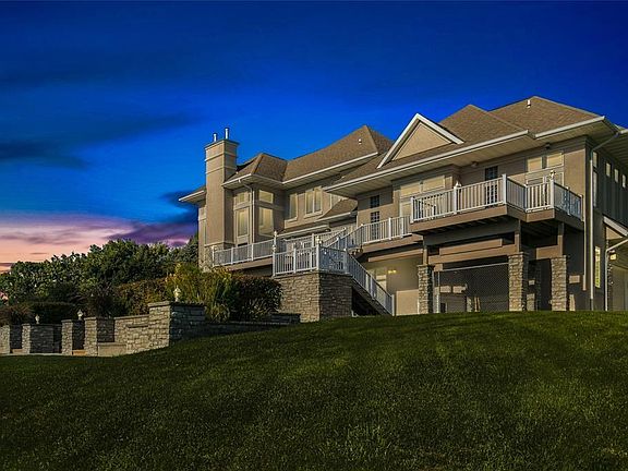 5th image of 3875 Lake Vista Dr NE