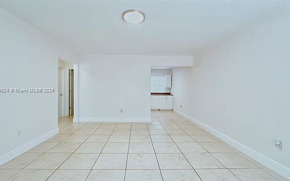 4th image of 286 NW 39th St #288