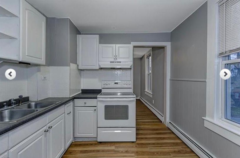 kitchen facing living room