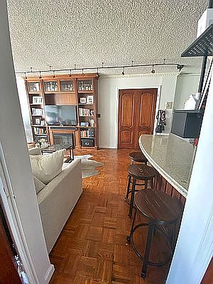 5th image of 404 E 79th St APT 8A