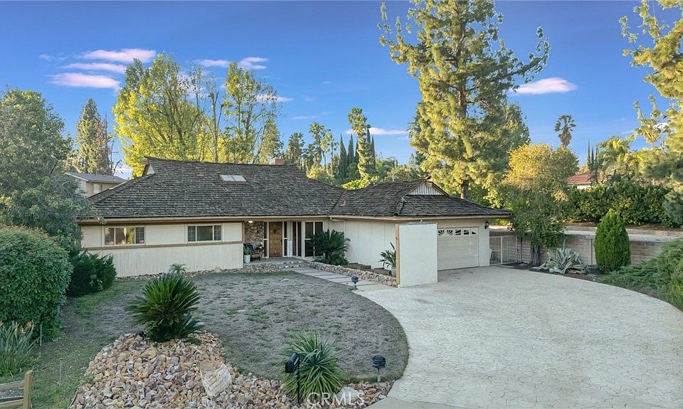 1st image of 10261 Calvin Ave