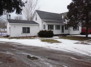 526 Poplar St, Howard City, MI