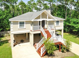 104 Ridgewood Dr, Pass Christian, MS 39571