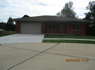 616 Ray Henry Way, Hillsboro, MO 63050