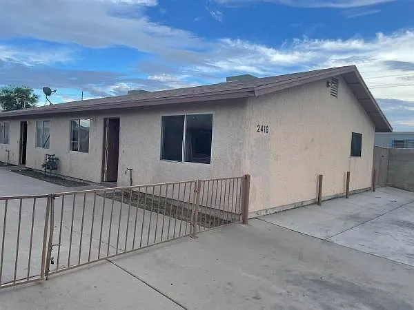 Building Photo - 2416 N Geronimo Ave #1&2