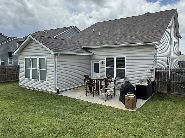 405 Irwin Way — Photo 11