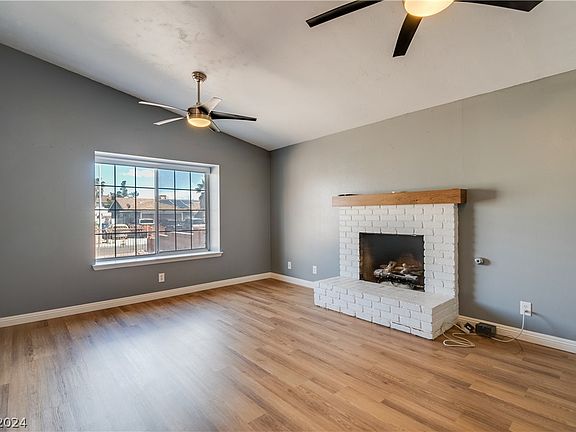 5th image of 3957 Pamplona St