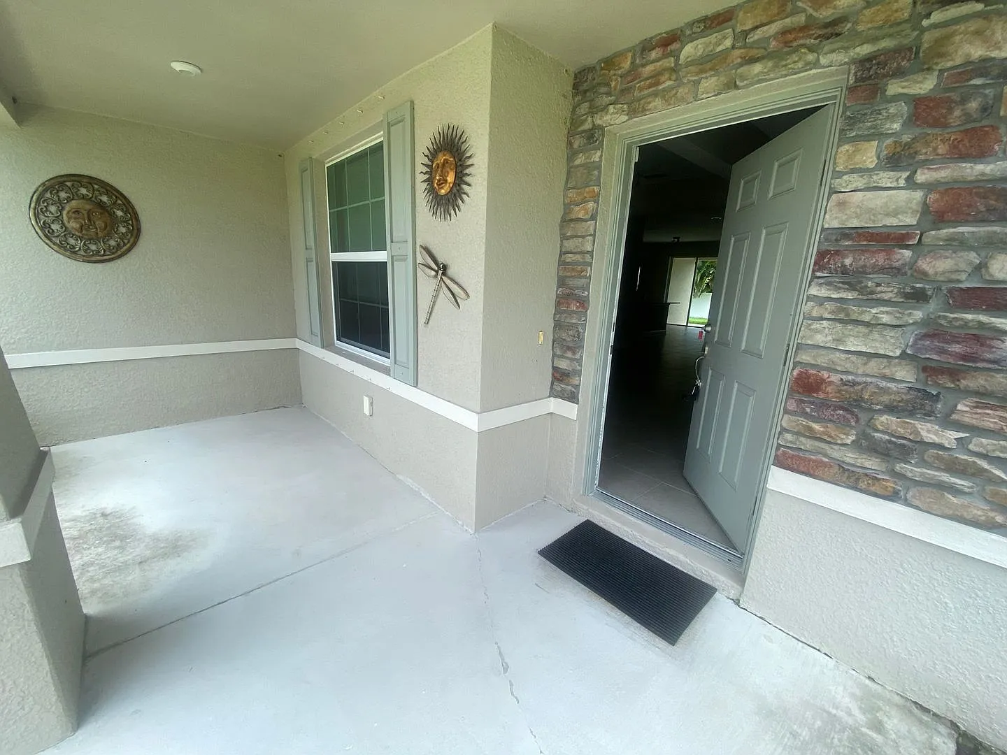 1733 SW 38th Ln — Photo 3