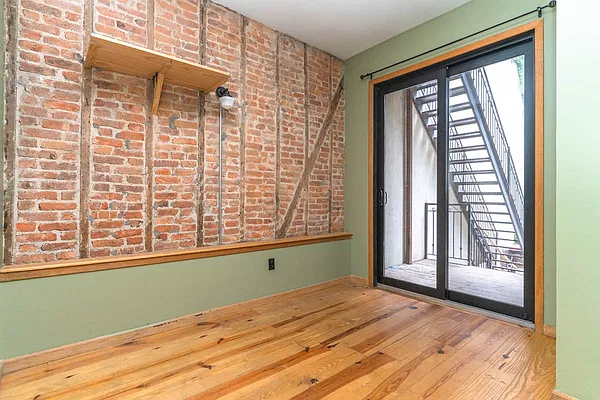 Living room, photo 1