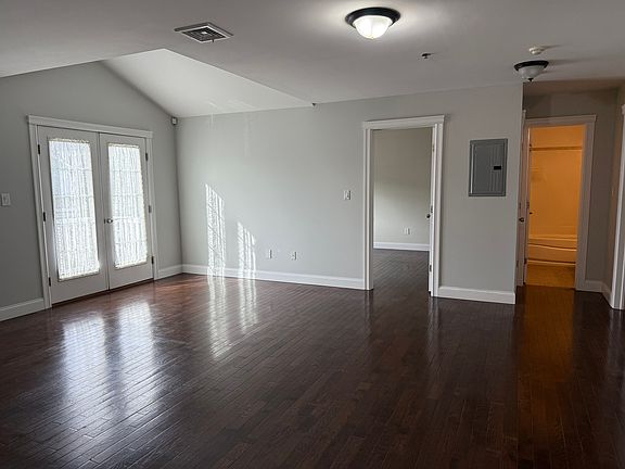 4th image of 170 W Montauk Hwy #17