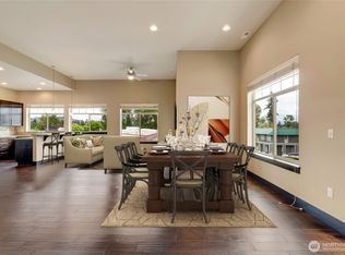 4020 NE 3rd Pl #B, Renton, WA 98056