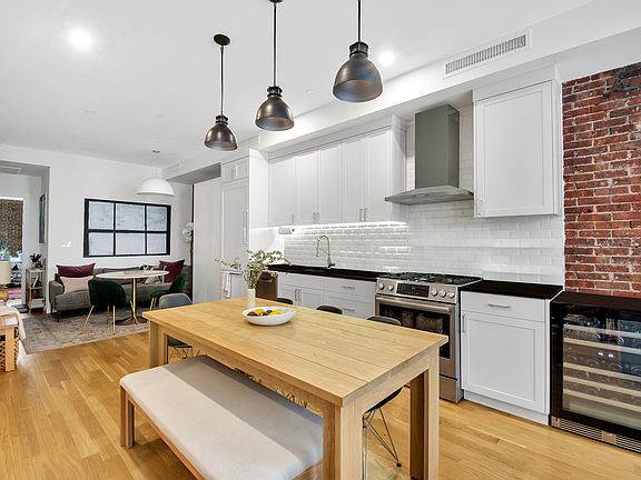 3rd image of 91 Grand St #3