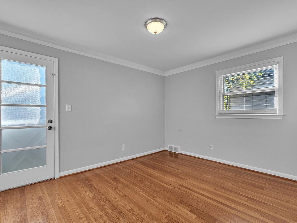 20008 Avalon St, photo 19