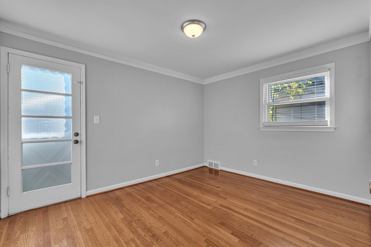 20008 Avalon St, photo 19
