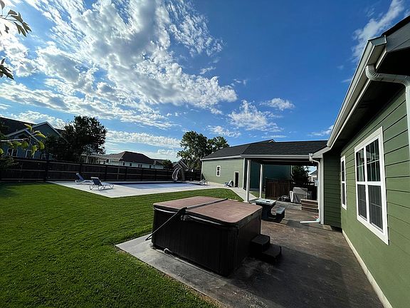 4th image of 4112 Covenant Dr