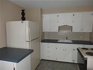 4th image of 2929 4th Ave S