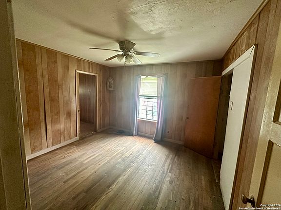 5th image of 751 ROYSTON AVE