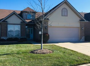 9105 Settlers Rdg, Saint John, IN 46373