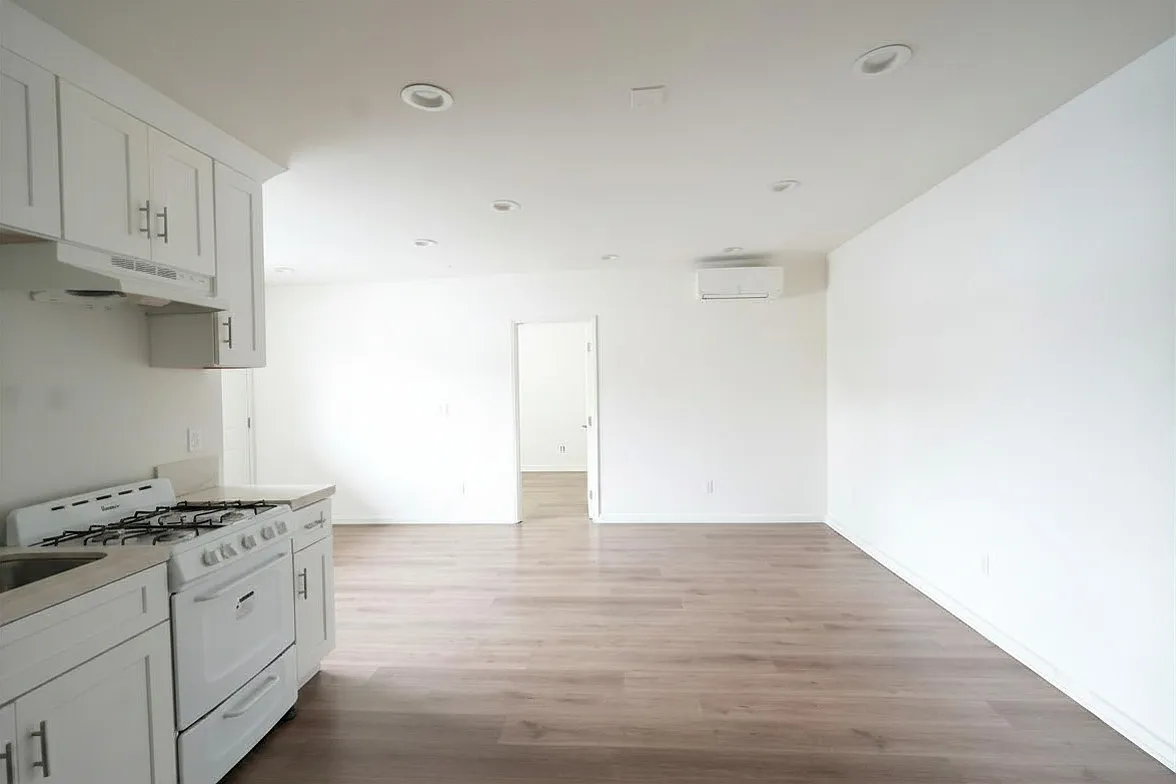 1 bed, $1,875 — Photo 4