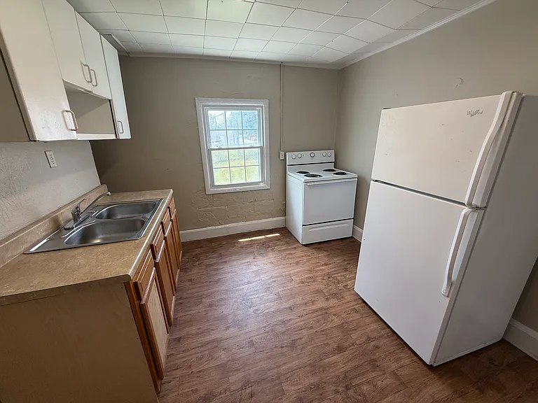 110 Mercer St #5 — Photo 12