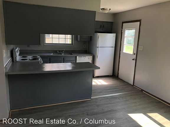 3rd image of 5623-5625 Chatford Dr