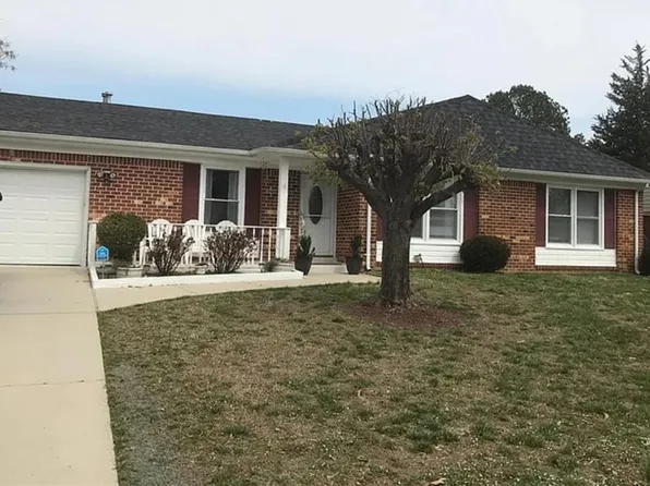 969 Earl Of Essex Arch, Virginia Beach, VA 23454