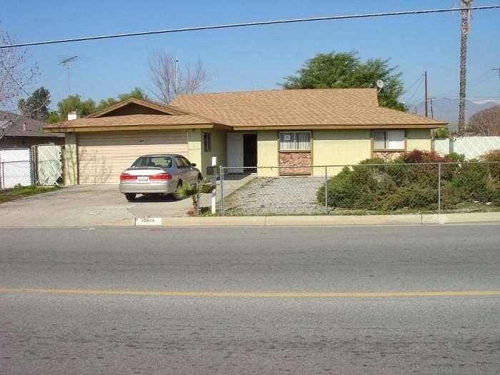 1st image of 40986 Mayberry Ave