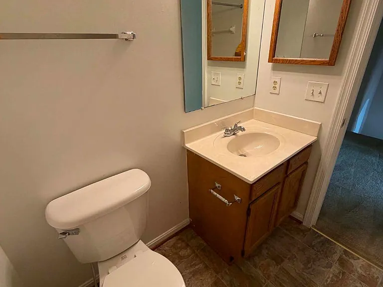 102 Cabin Ct — Photo 11