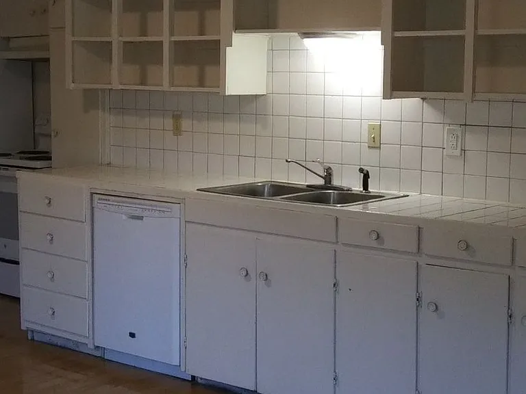 222 Jefferson St — Photo 3