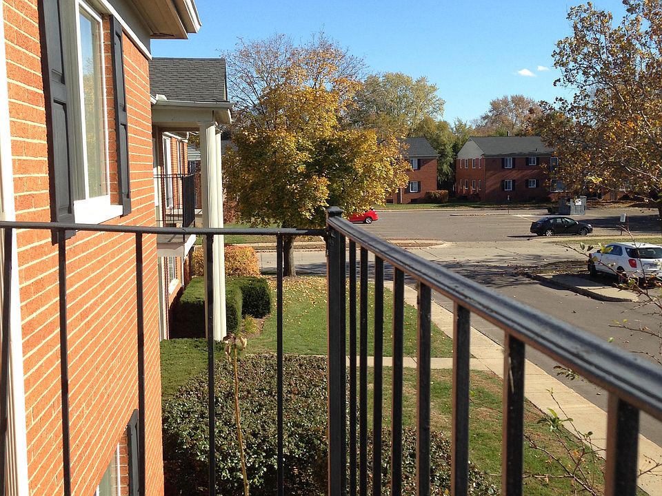 1st image of 39670 Greenview Pl