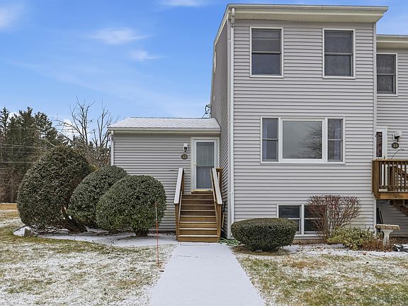 2nd image of 35 Fieldstone Estates