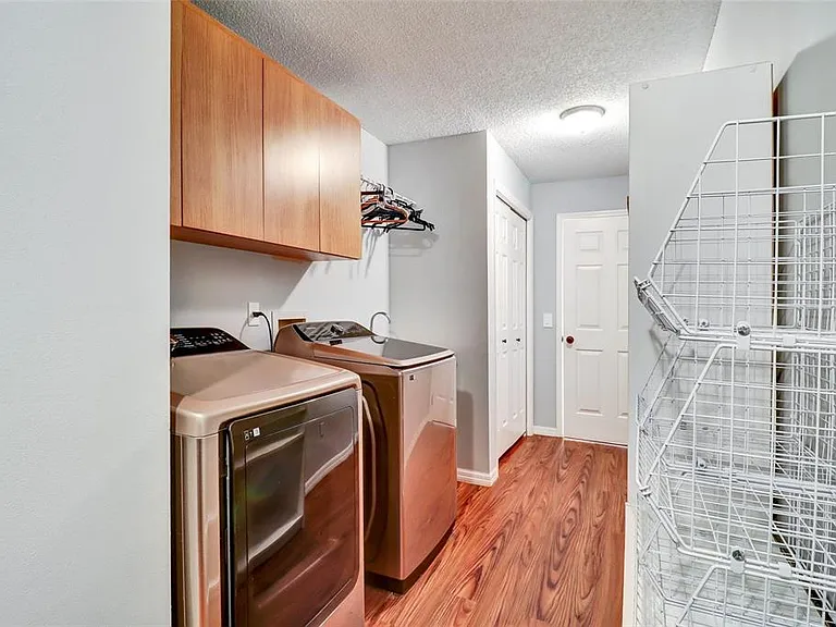 4318 Woodtree Ln — Photo 38