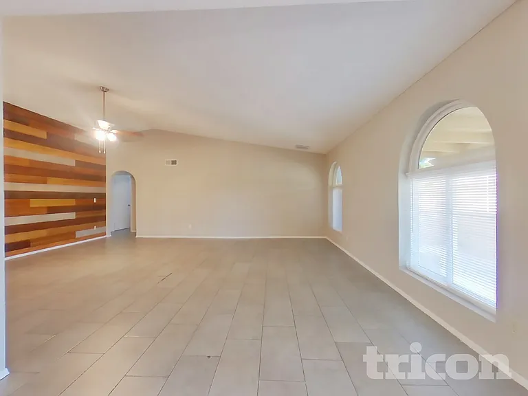 4140 W Pershing Ave — Photo 3