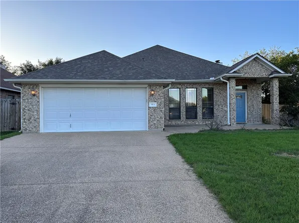 913 Delrey Dr, College Station, TX 77845