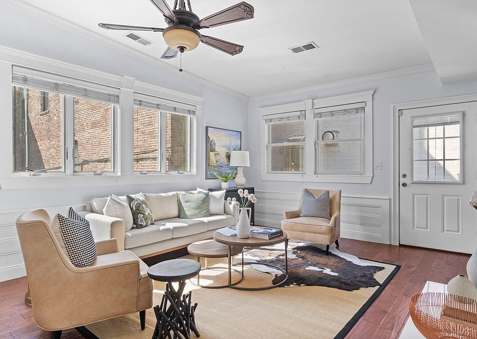 1st image of 5 Newhill Pl #2