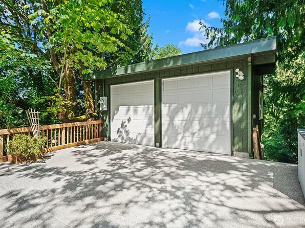 16524 35th Avenue NE, Lake Forest Park, WA 98155