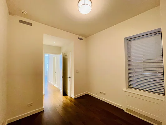 Rented by Mann Maurice A | media 28