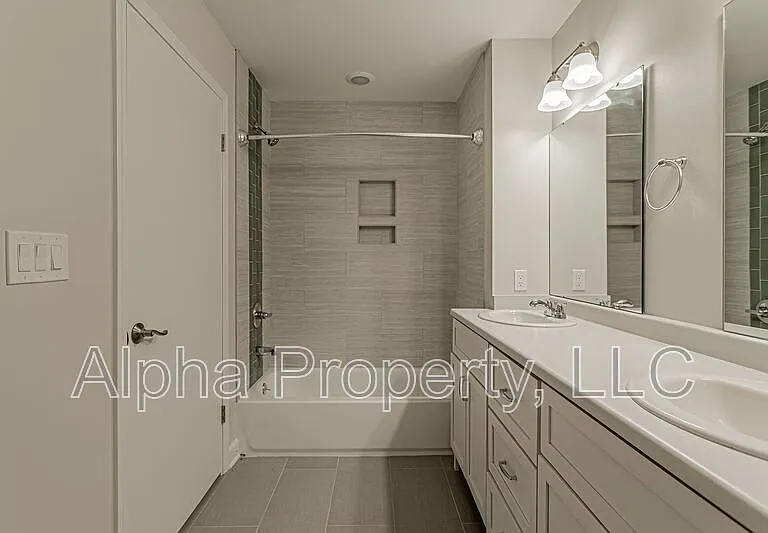 108 Duquesne Dr — Photo 19