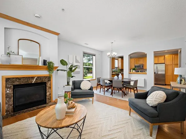 5970 W 16th St APT 701, Minneapolis, MN 55416