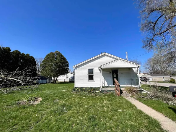 858 Hawthorne Ave, Frankfort, IN 46041