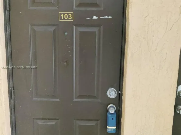 17415 NW 75th Pl APT 103, Hialeah, FL 33015