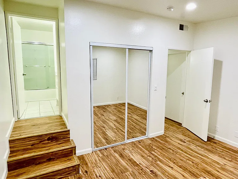2233 S Bentley Ave #107 — Photo 4