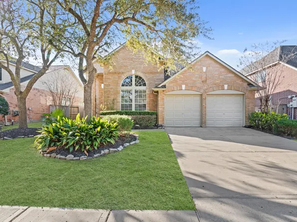 5819 Brook Bend Dr, Sugar Land, TX 77479