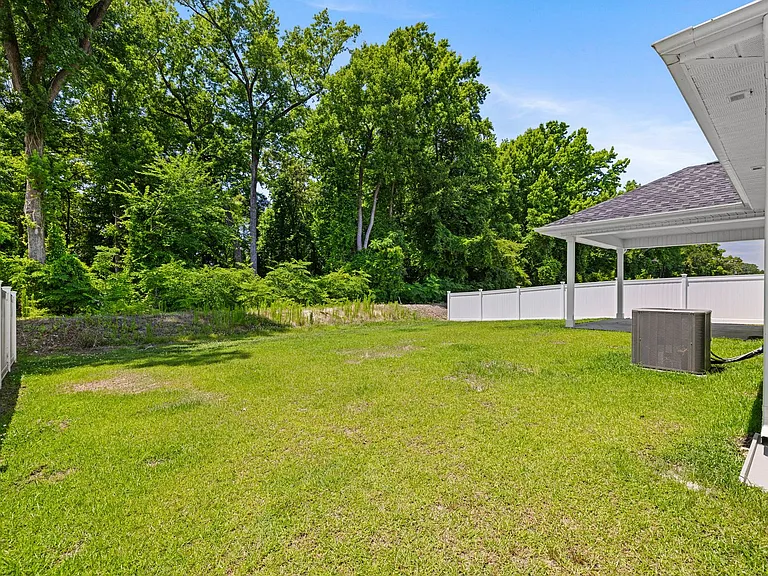 713 Greenwich Pl — Photo 42