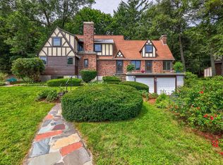 6 Old Brook Dr, Worcester, MA 01609