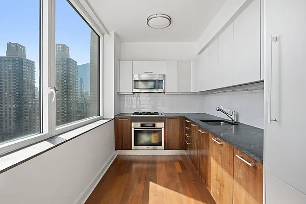 Sold by Douglas Elliman | media 10