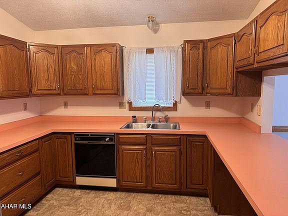 4th image of 2149 Dutch Rd