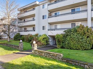 Mayfair Place, Saanich, BC V8X 1G4