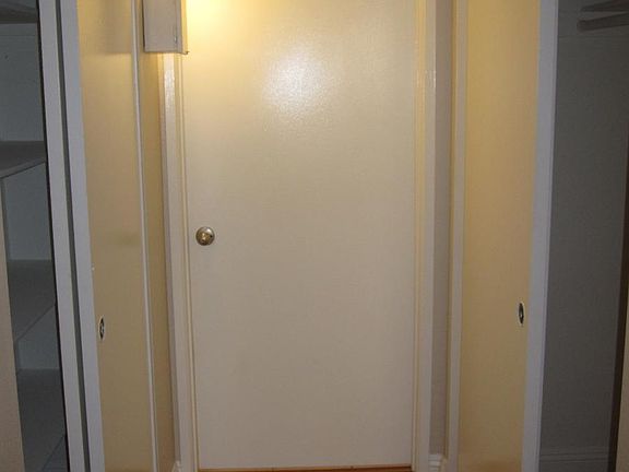 4th image of 2345 Merton Ave APT 120